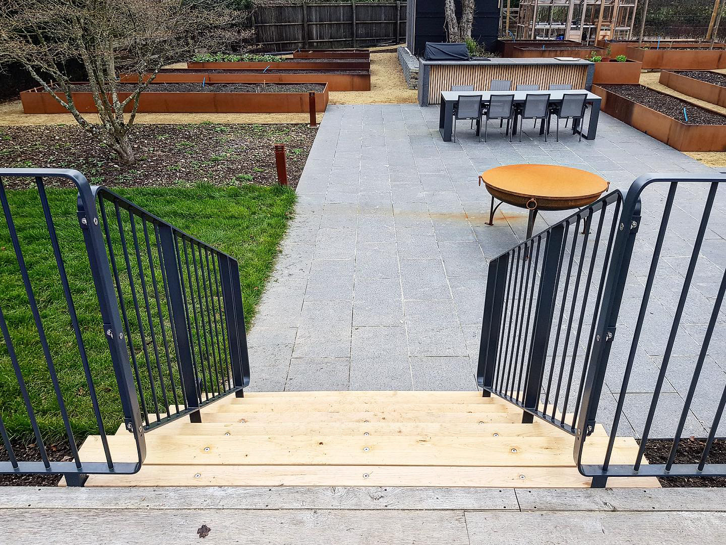Why You Should Buy Stainless Steel Railings - VIP Posts